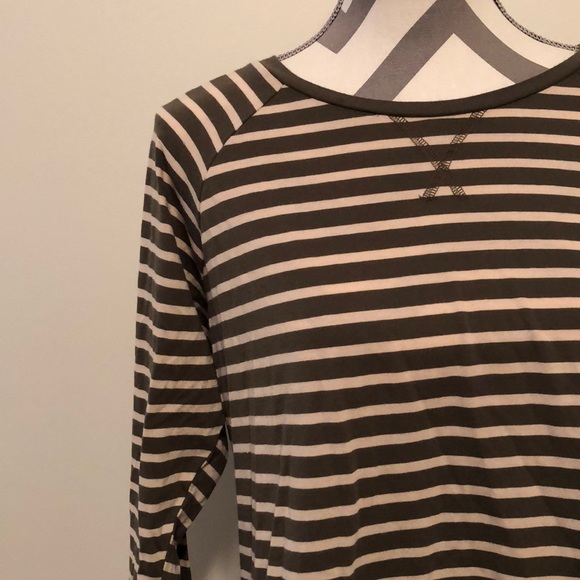 forever 21+ โข striped long sleeve - Picture 3 of 6